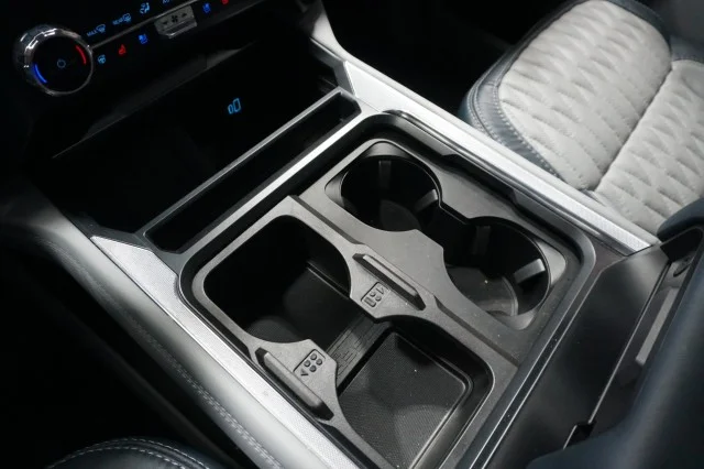 Used 2024 STAR WHITE METALLIC TRI-COAT Ford Limited image 42