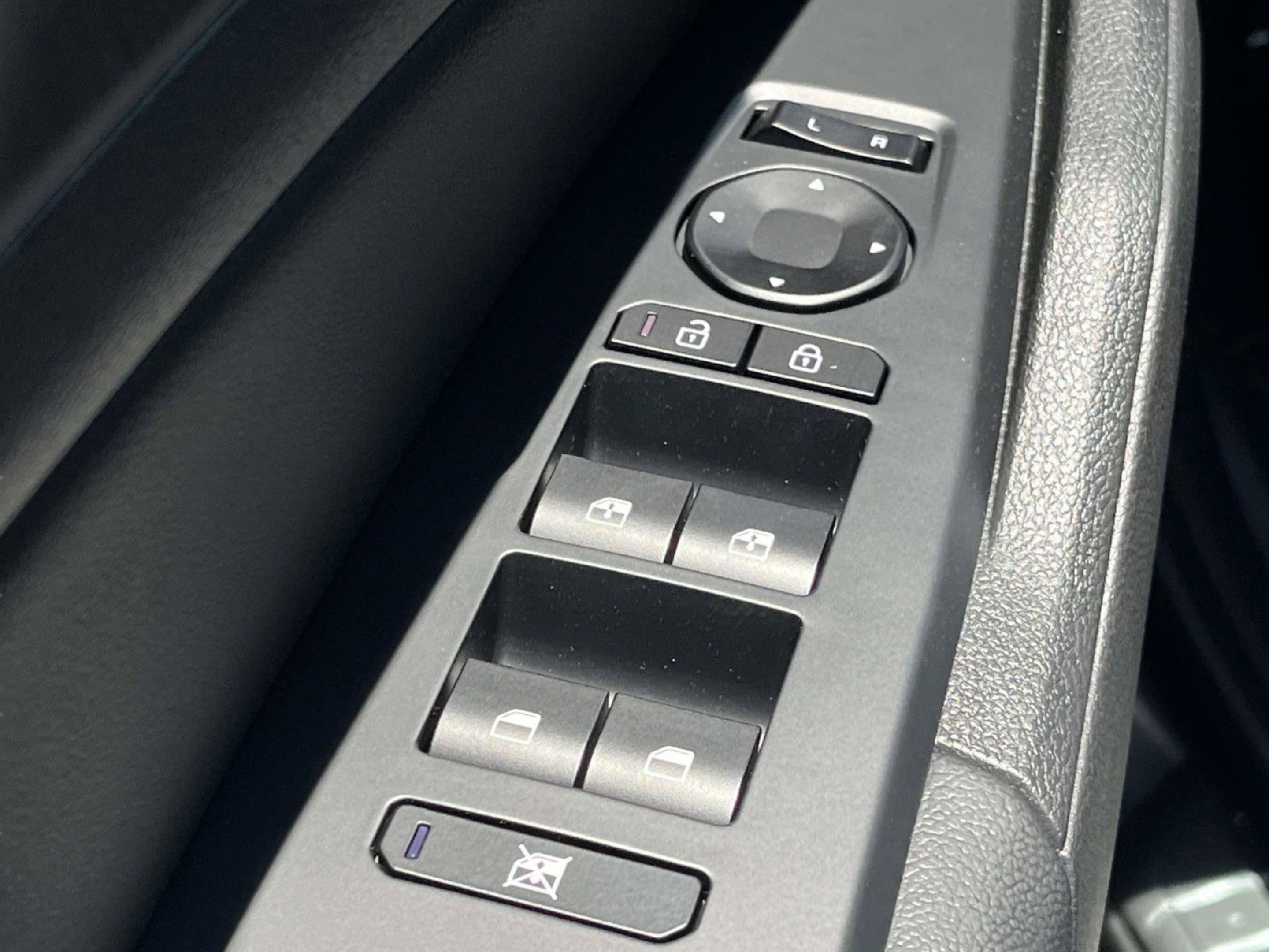 New 2026 Shadow Matte Gray Kia X-Line image 20