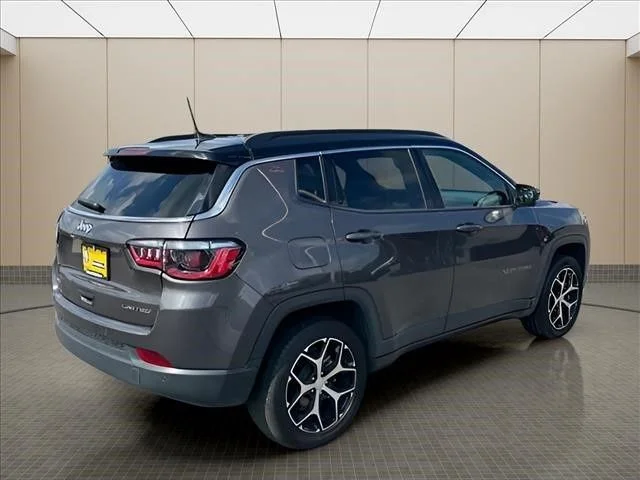 Used 2024 Gray Jeep Limited image 3