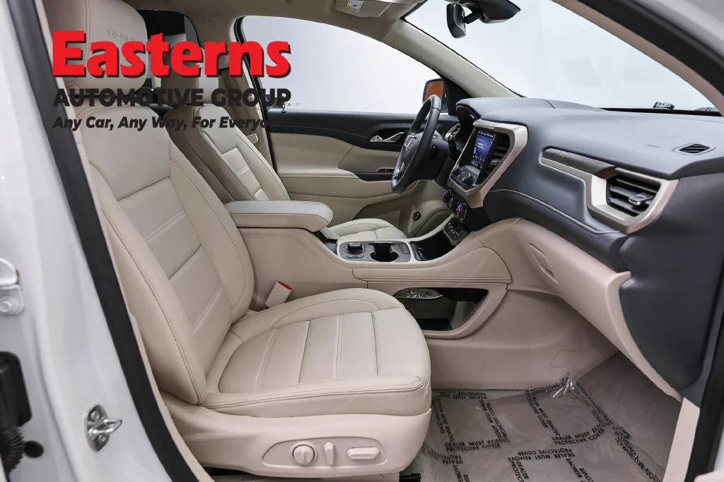 Used 2023 White GMC Denali image 31