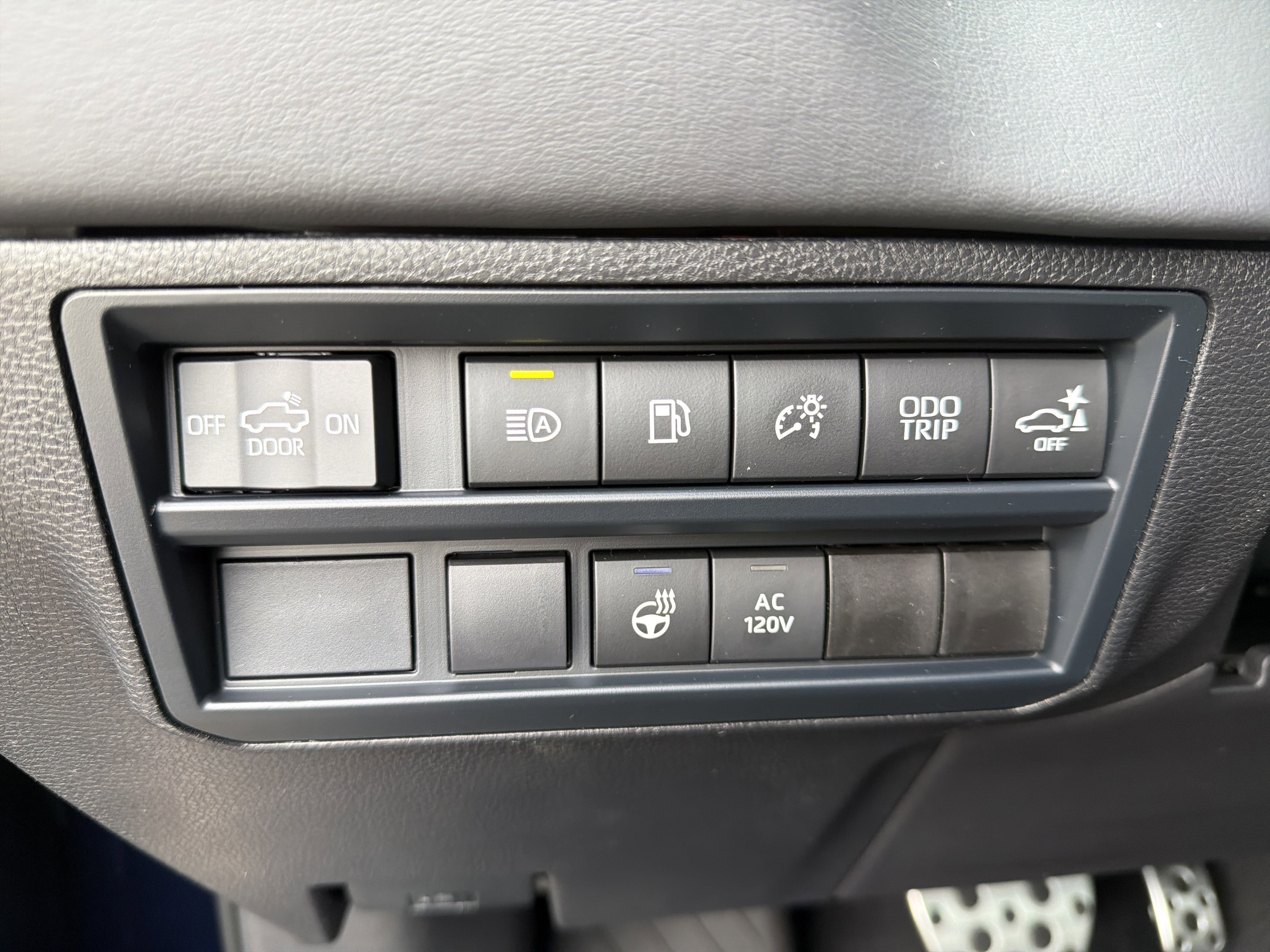2026 Toyota Tundra Platinum - Photo 18