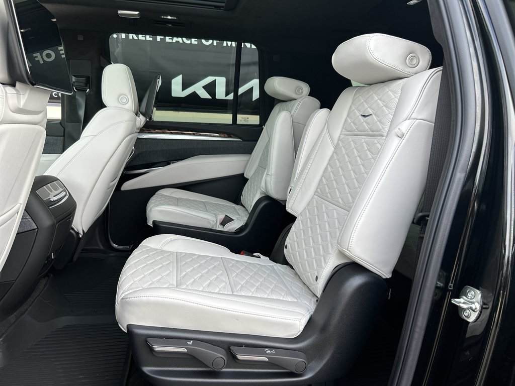 2026 Cadillac Escalade ESV Platinum Sport - Photo 11