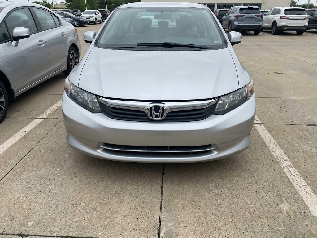Used 2012 Silver Honda LX image 1