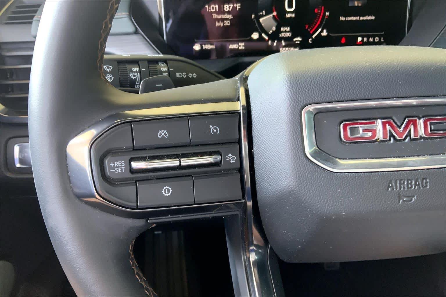 Used 2025 White Frost Tricoat GMC AWD AT4 image 23