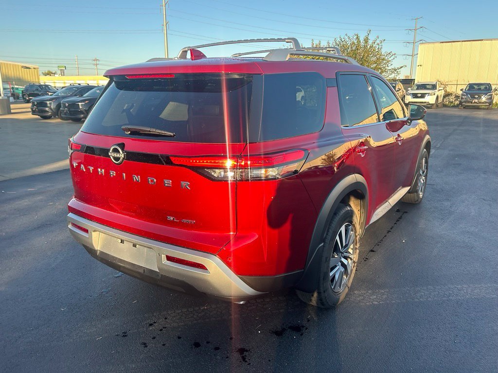 Certified Used 2023 Scarlet Nissan SL image 4