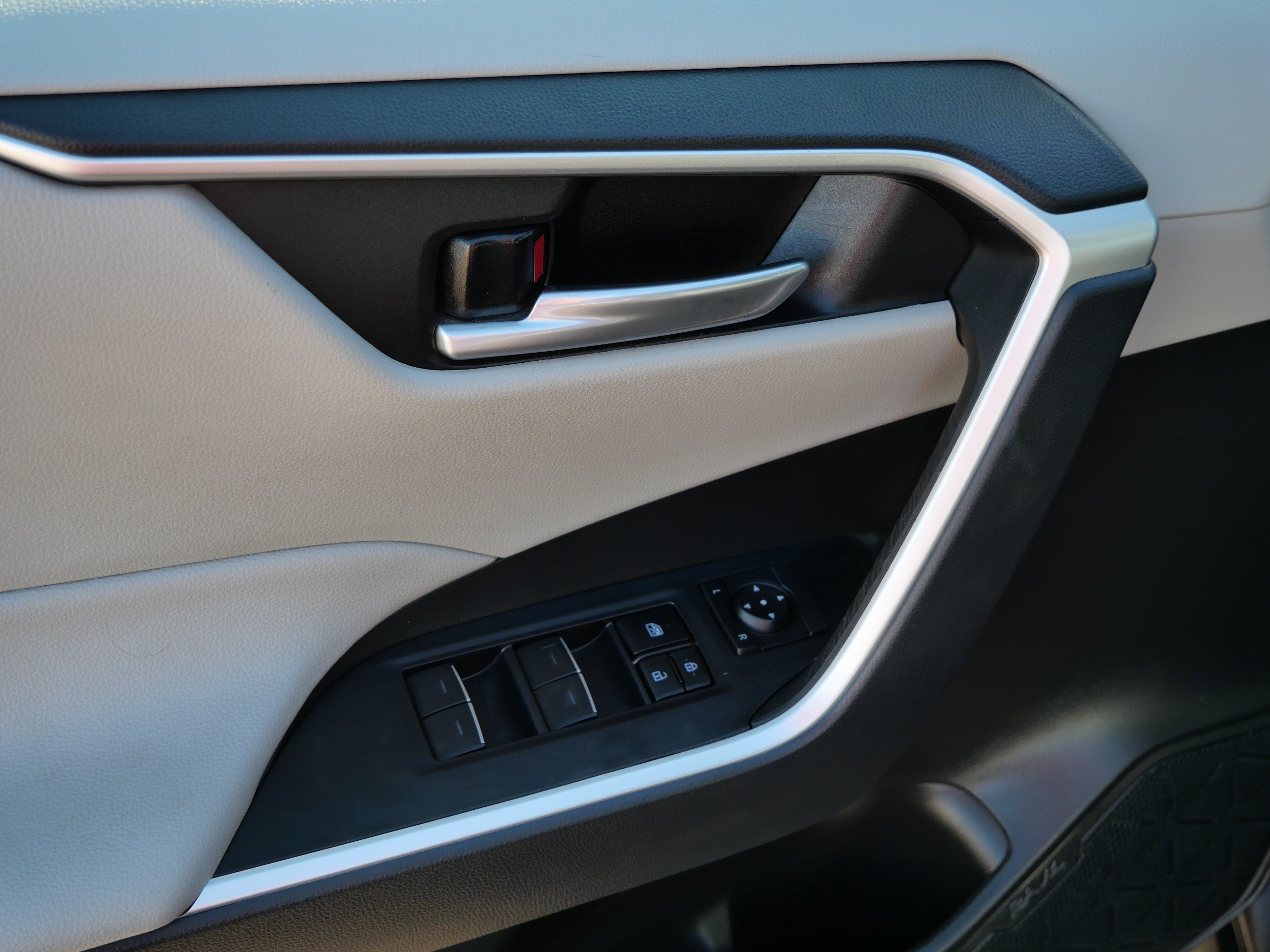 Used 2023 Magnetic Gray Metallic Toyota XLE image 20