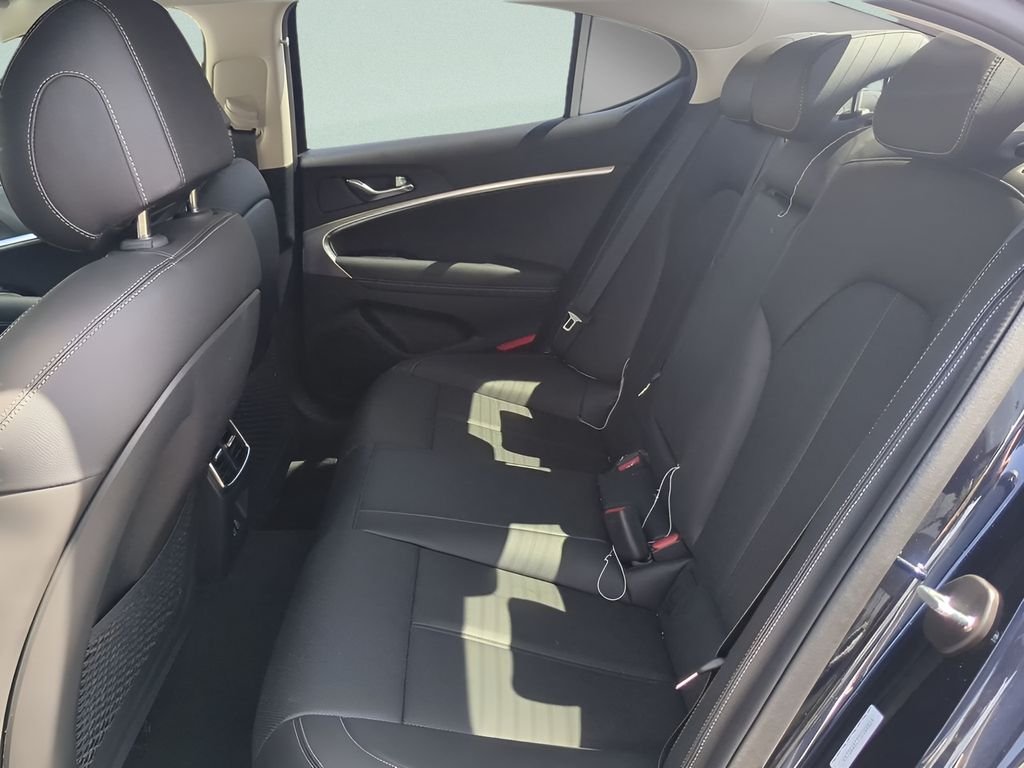 2026 GENESIS G70 Standard - Photo 13