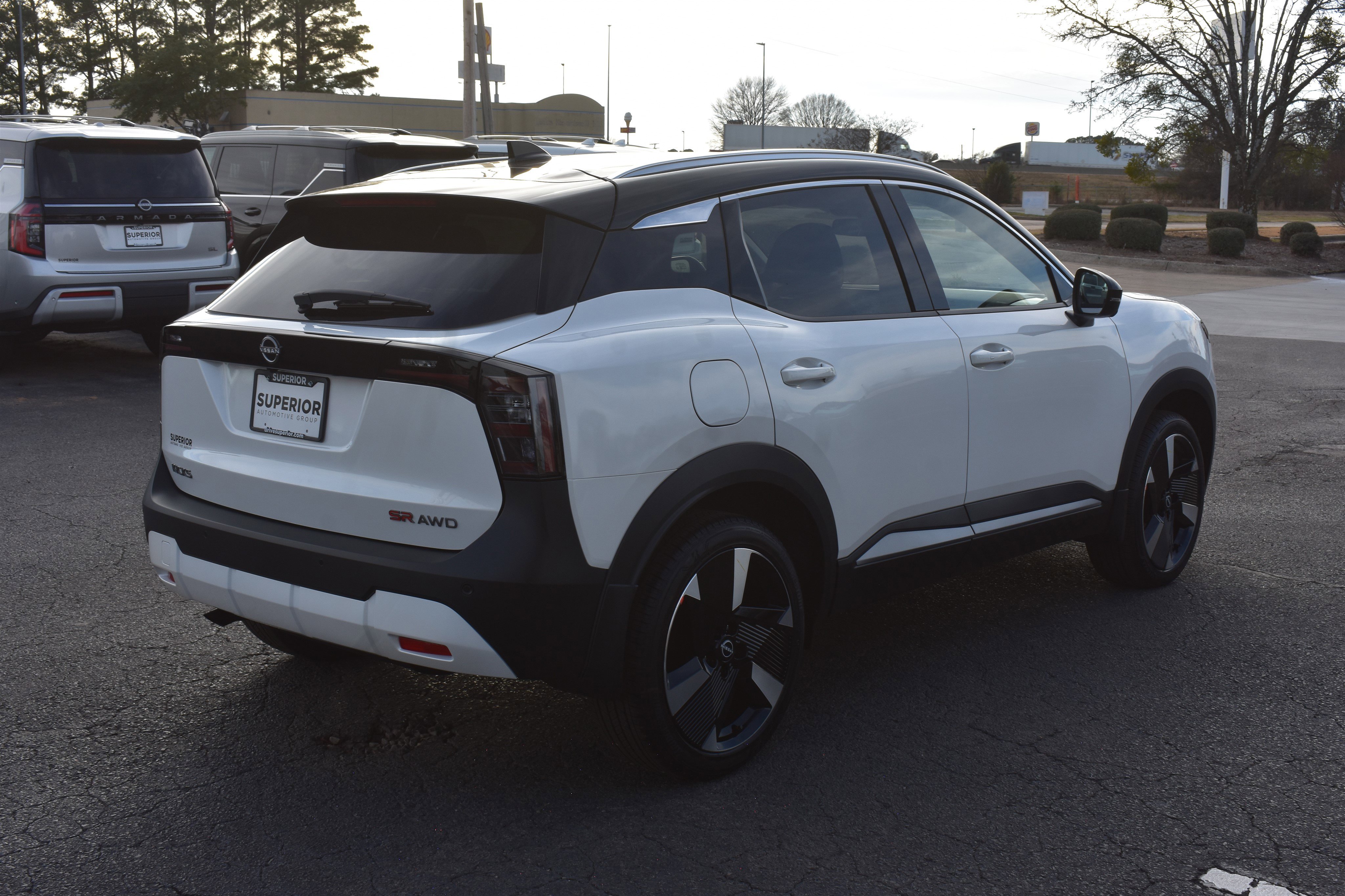 New 2026 Aspen White TriCoat / Super Black Two-tone Nissan SR image 5