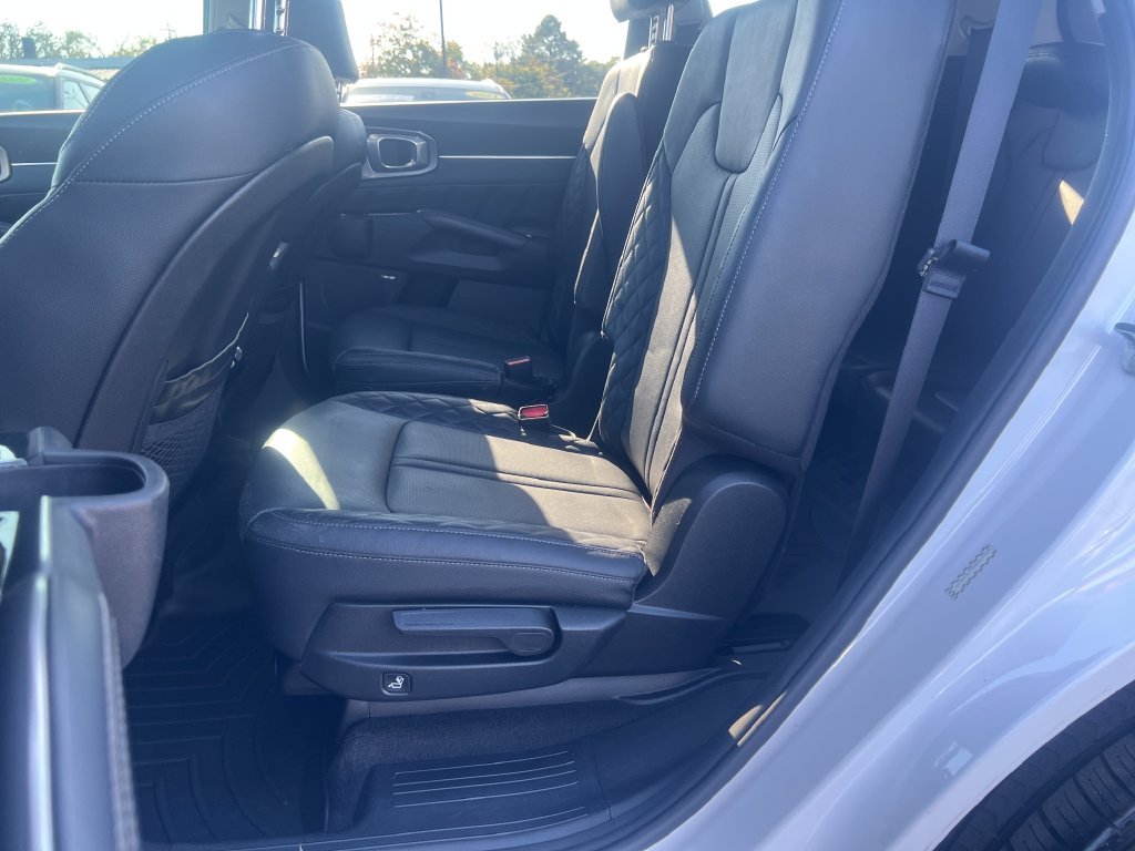 Used 2021 White Kia SX-Prestige image 20