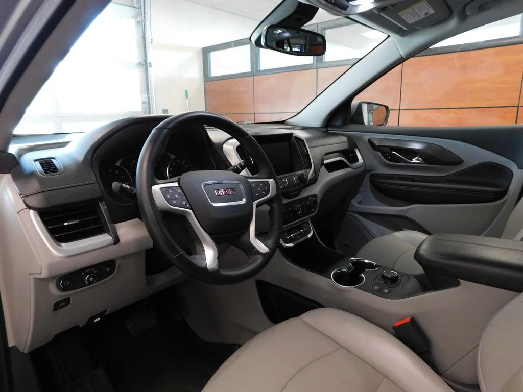 Used 2023 Sterling GMC SLT image 31