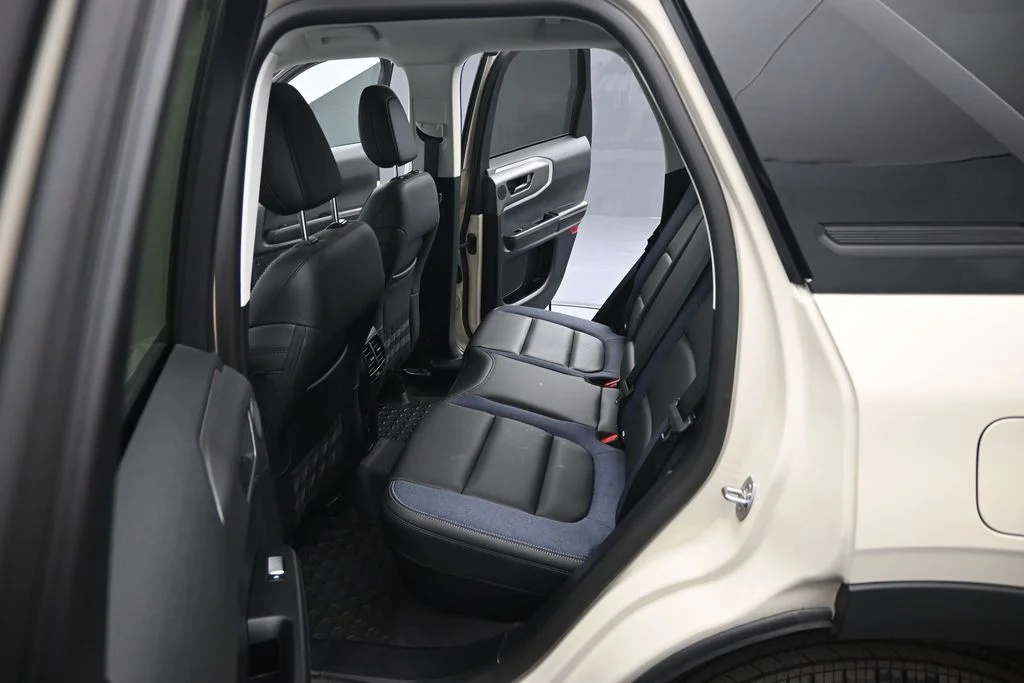 Certified Used 2025 Beige Ford Outer Banks image 19