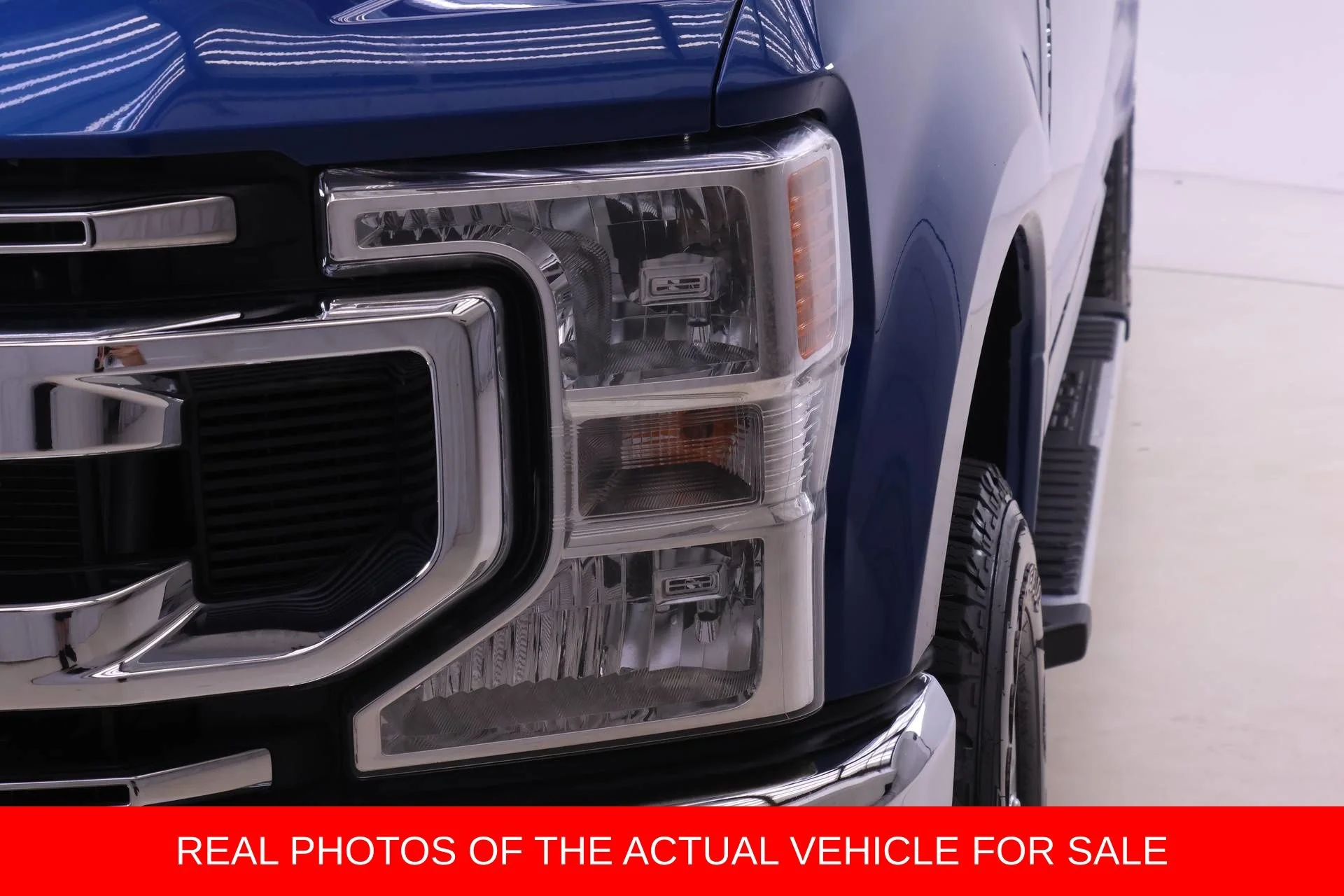 Used 2022 Blue Ford XL image 17