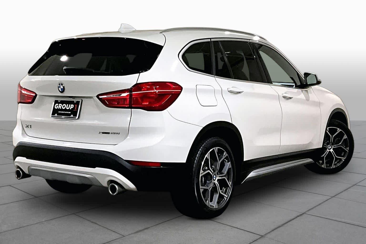 Used 2021 Alpine White BMW xDrive28i image 12