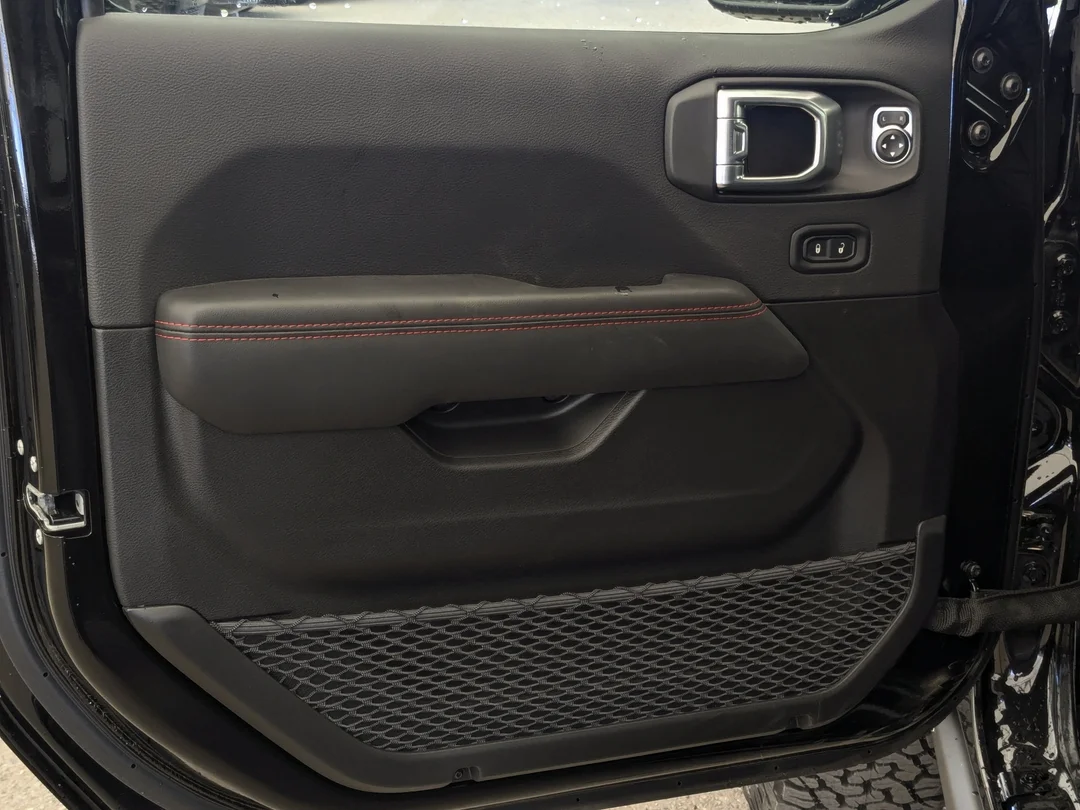 New 2026 Black Jeep Rubicon - - 4x4 - 3.6L V6 - Nappa Leather - 3-Pc Hardtop - Steel Perf Hood & More! image 11