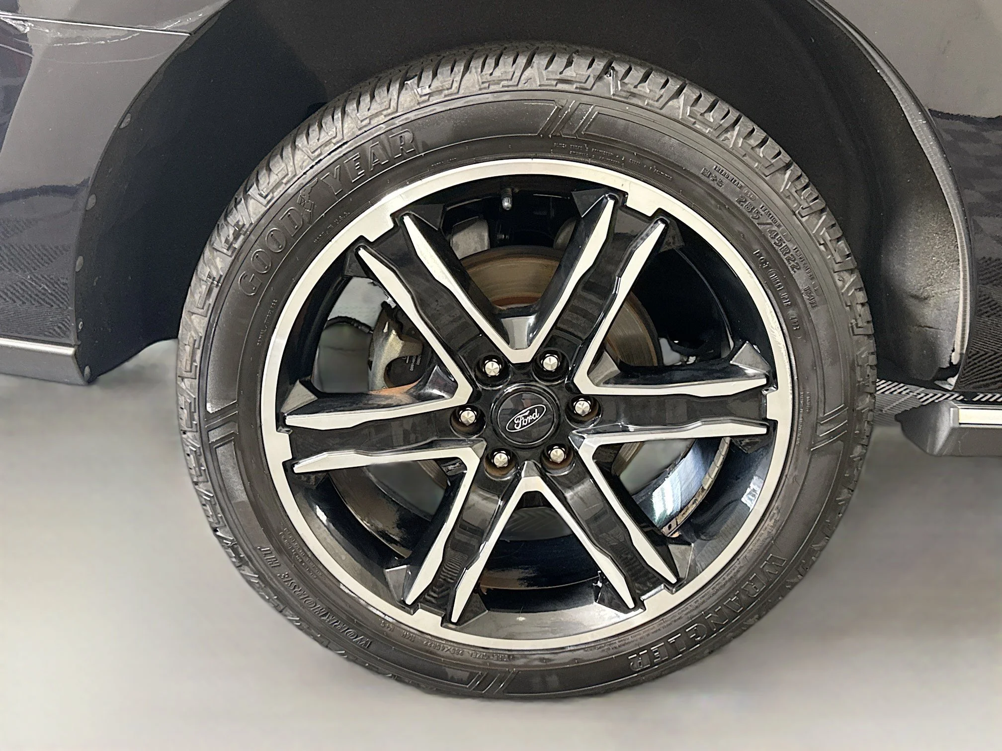 Used 2019 Agate Black Metallic Ford Limited image 29