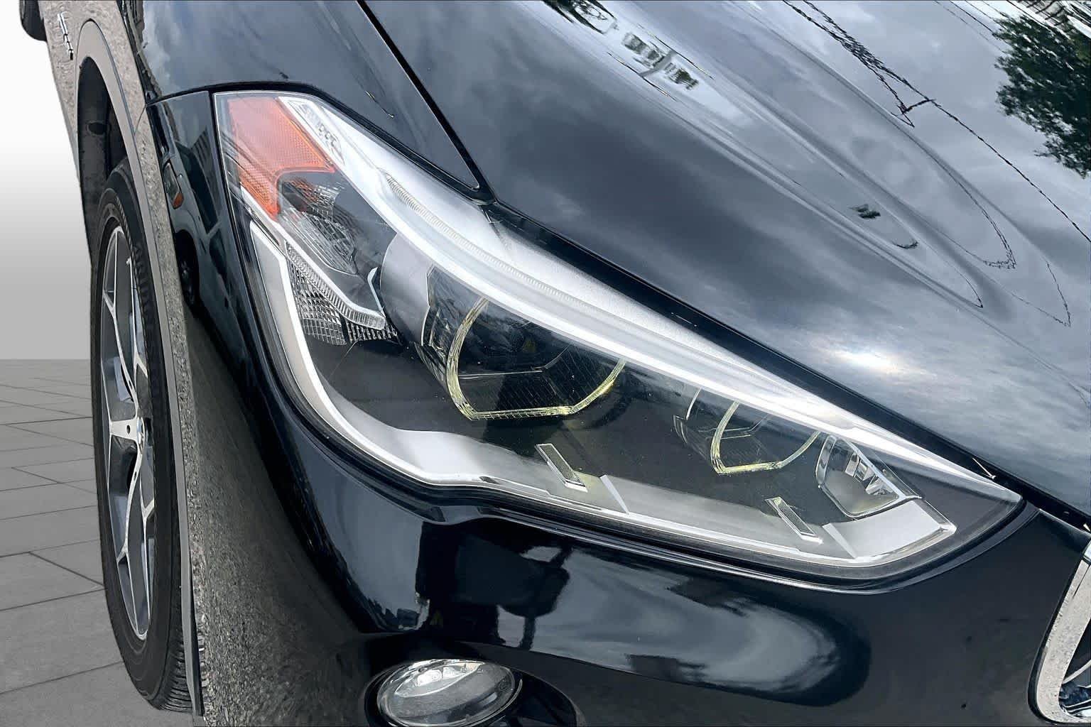Used 2018 Black Sapphire Metallic BMW sDrive28i image 27