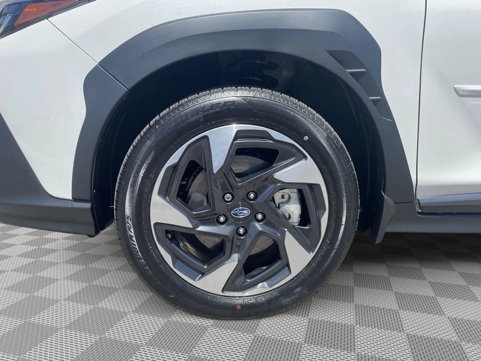 Certified Used 2024 Crystal White Pearl Subaru Limited image 18