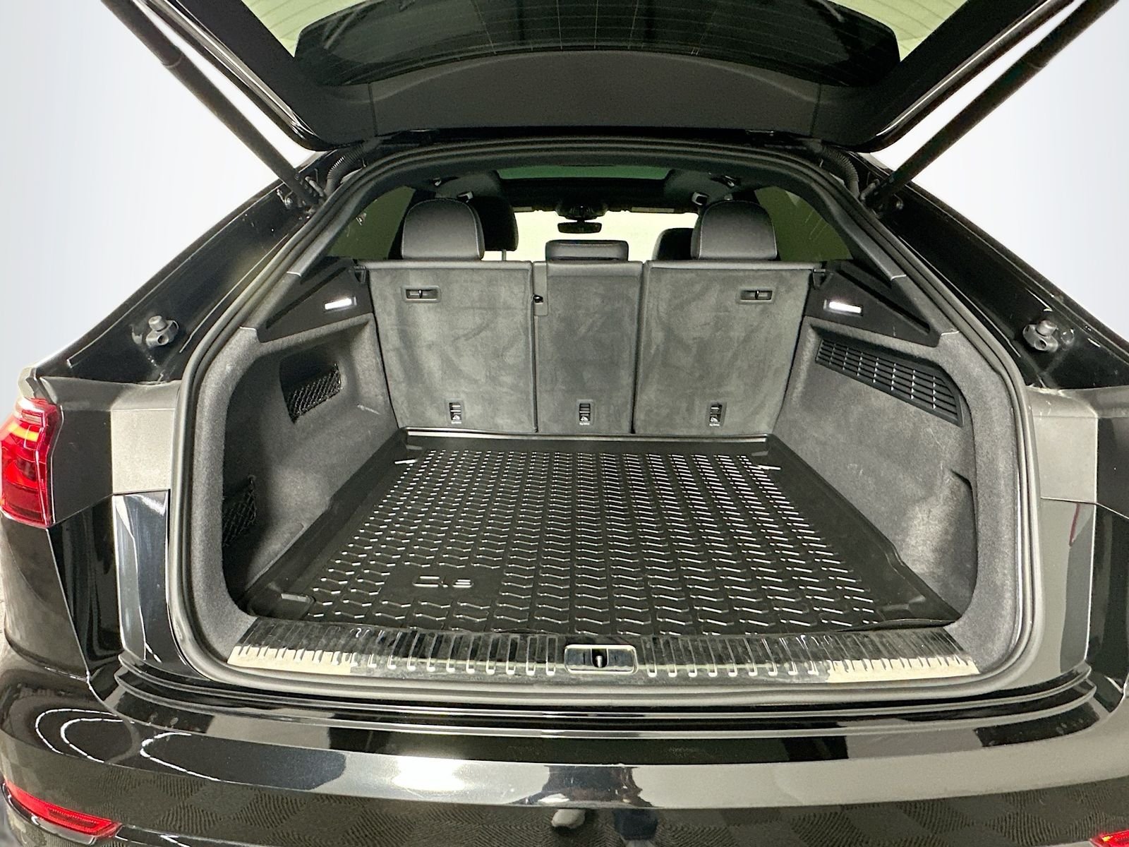 Used 2025 Mythos Black Metallic Audi 55 Premium Plus image 28