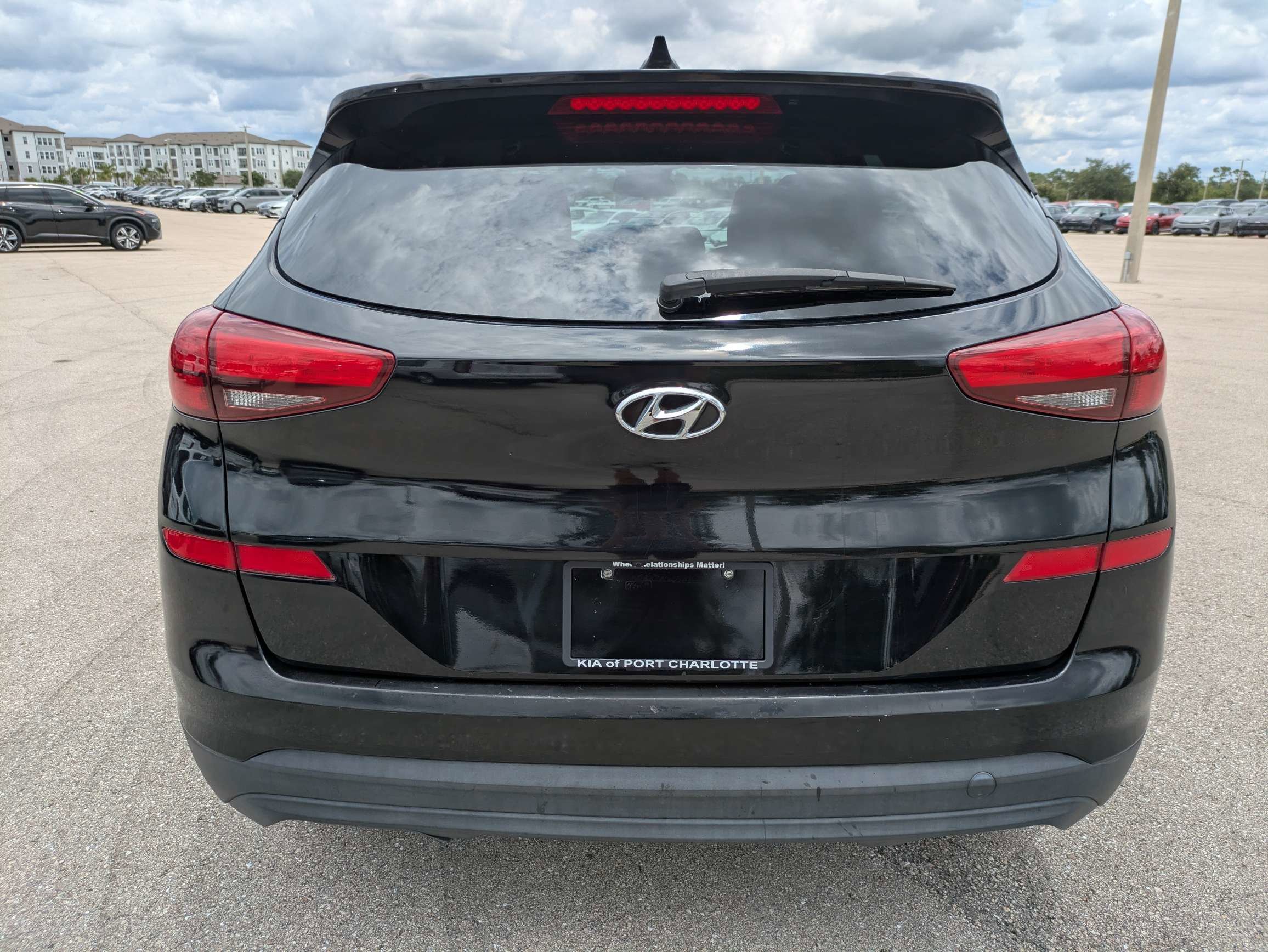 Used 2019 Black Noir Pearl Hyundai Value image 6