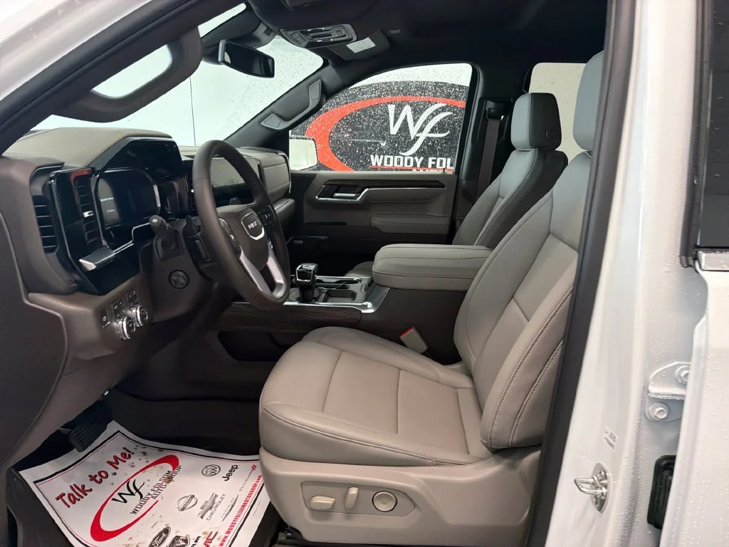 New 2026 Summit White GMC SLT image 9