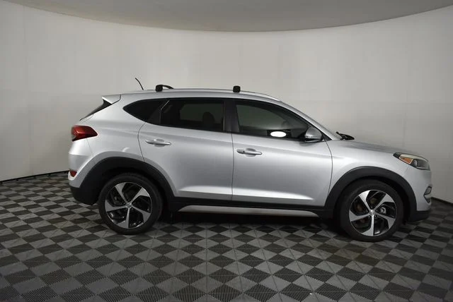 Used 2017 Silver Hyundai Sport image 11