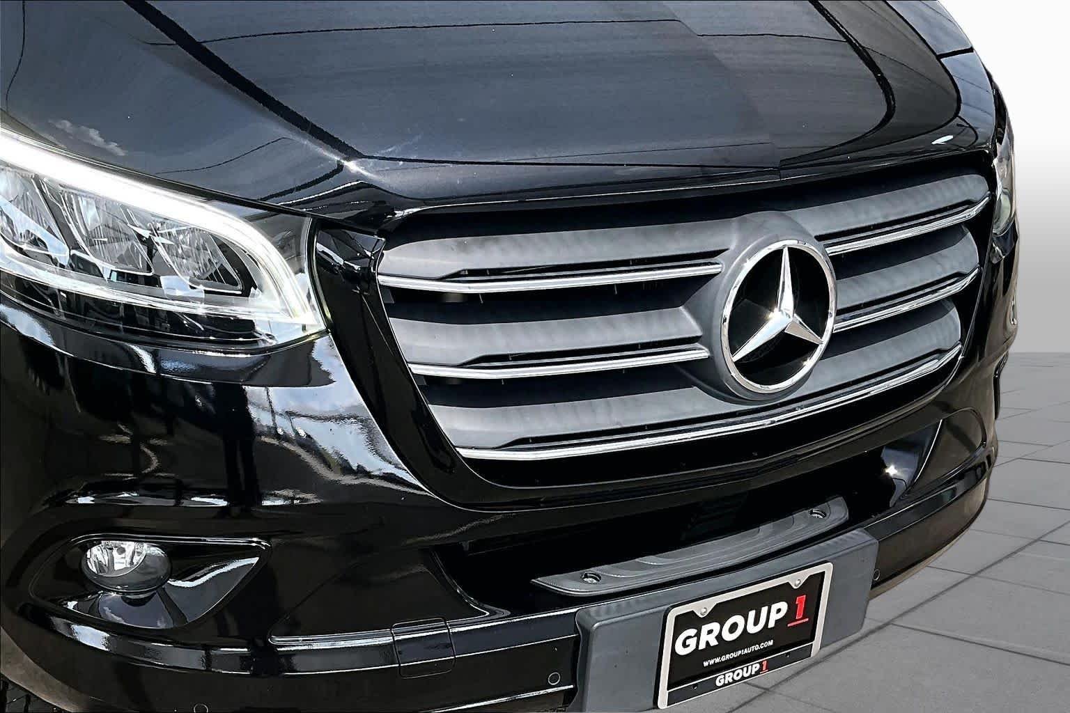 Used 2023 Obsidian Black Metallic Mercedes-Benz  image 29