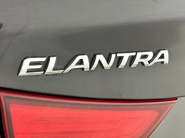 Pre-Owned 2014 Hyundai Elantra SE