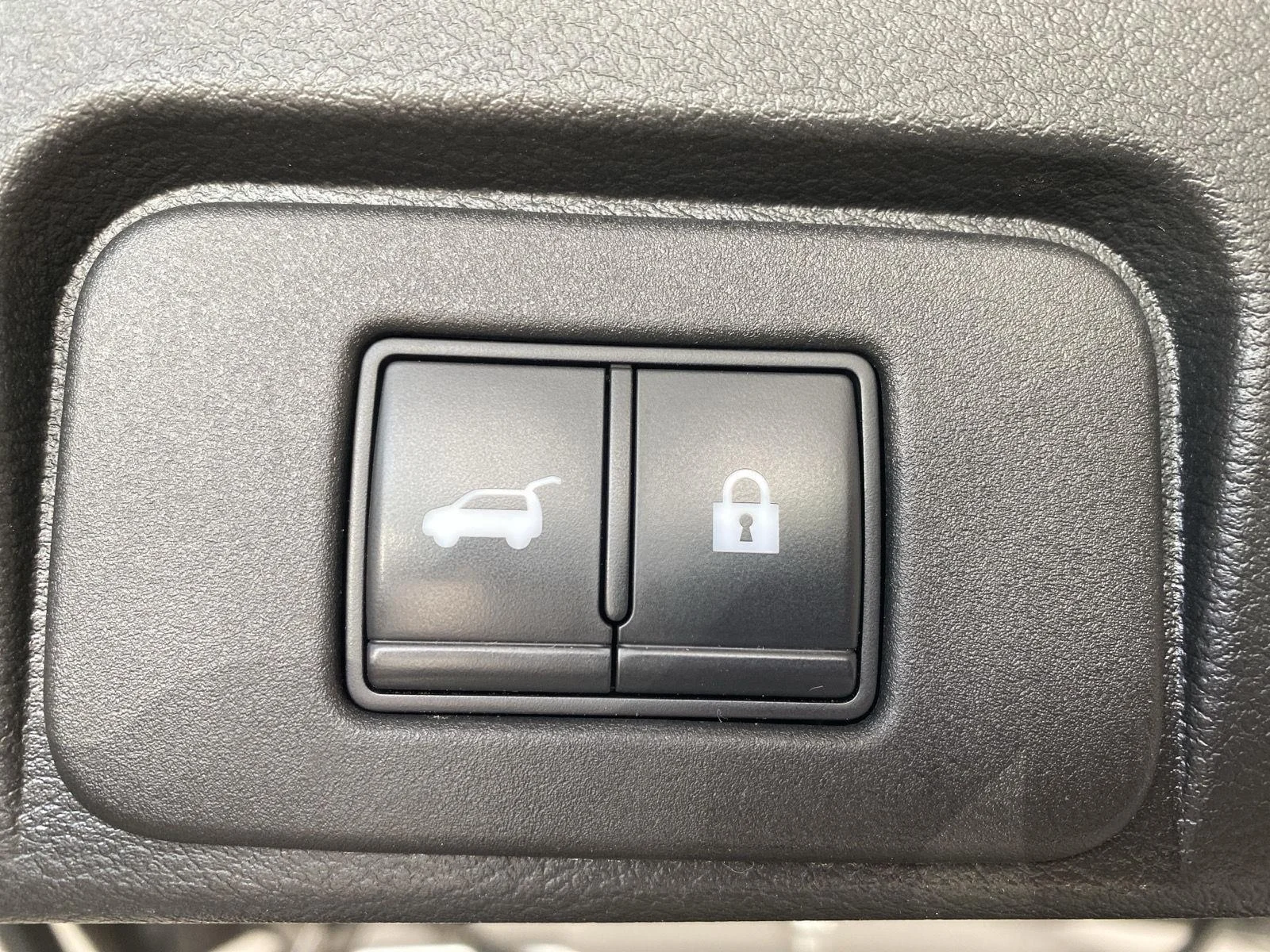 Used 2021 Brilliant Silver Metallic Nissan SV image 8