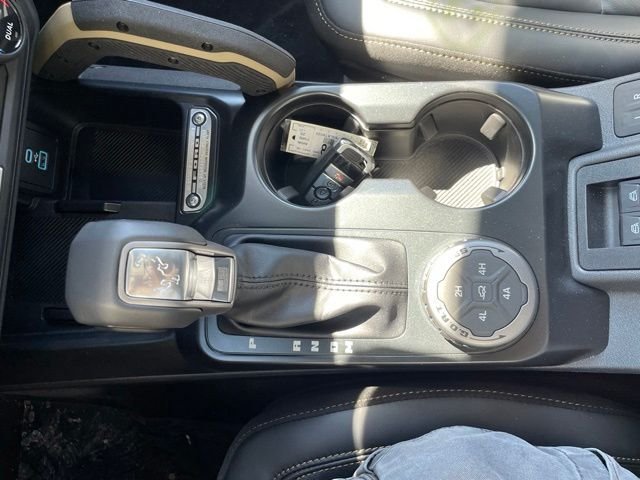 New 2025 Azure Gray Metallic Tri-Coat Ford Badlands® image 31