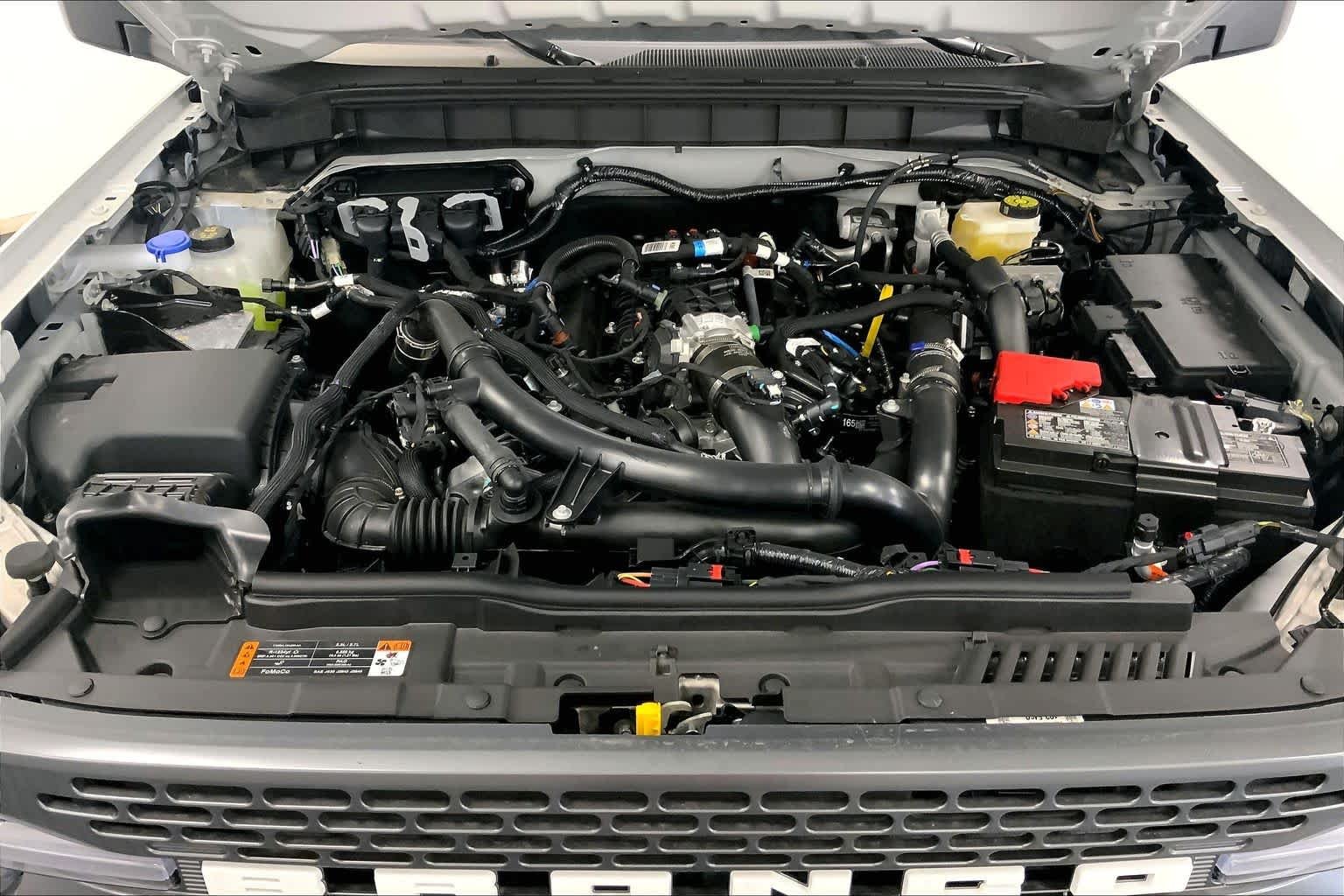New 2026 Avalanche Gray Ford Badlands® image 15
