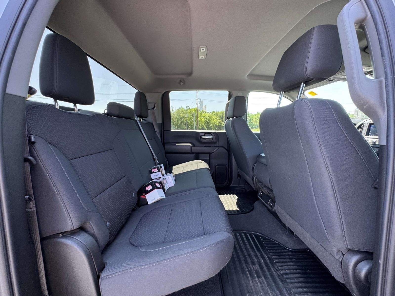 Used 2022 Silver Ice Metallic Chevrolet Custom image 19