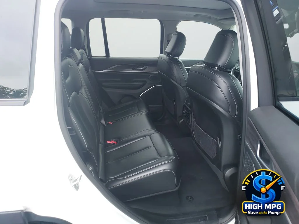 Used 2024 White Jeep 4xe image 26