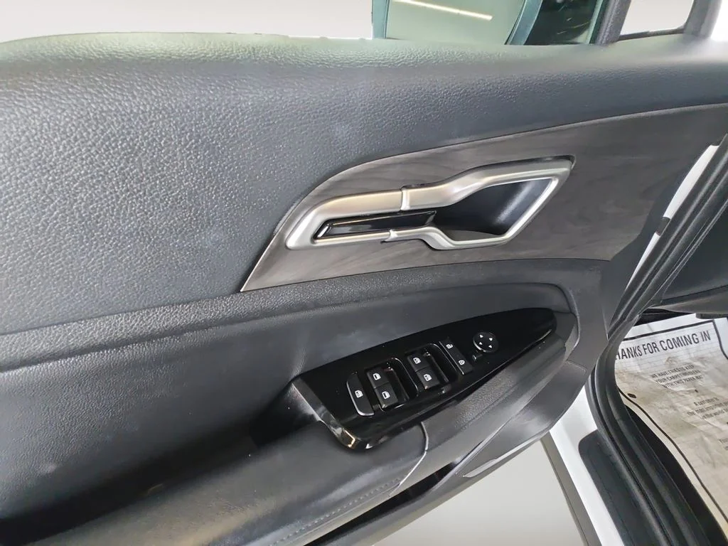 Used 2023 White Kia X-Line image 14