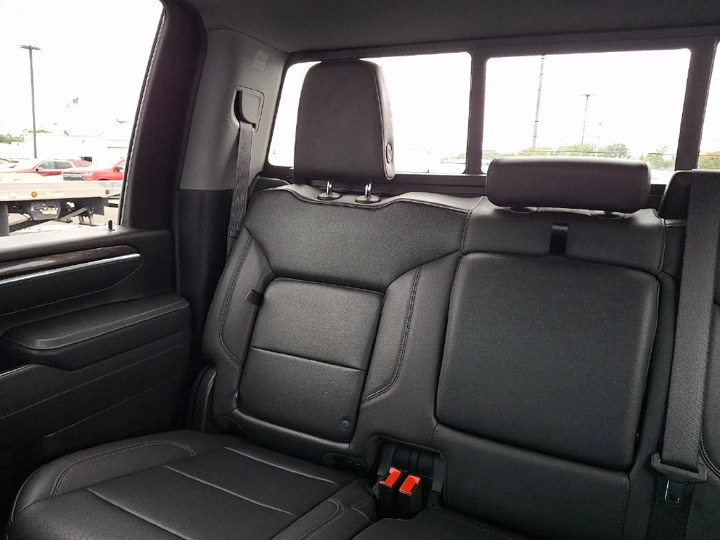 Used 2025 Black Chevrolet LTZ image 19