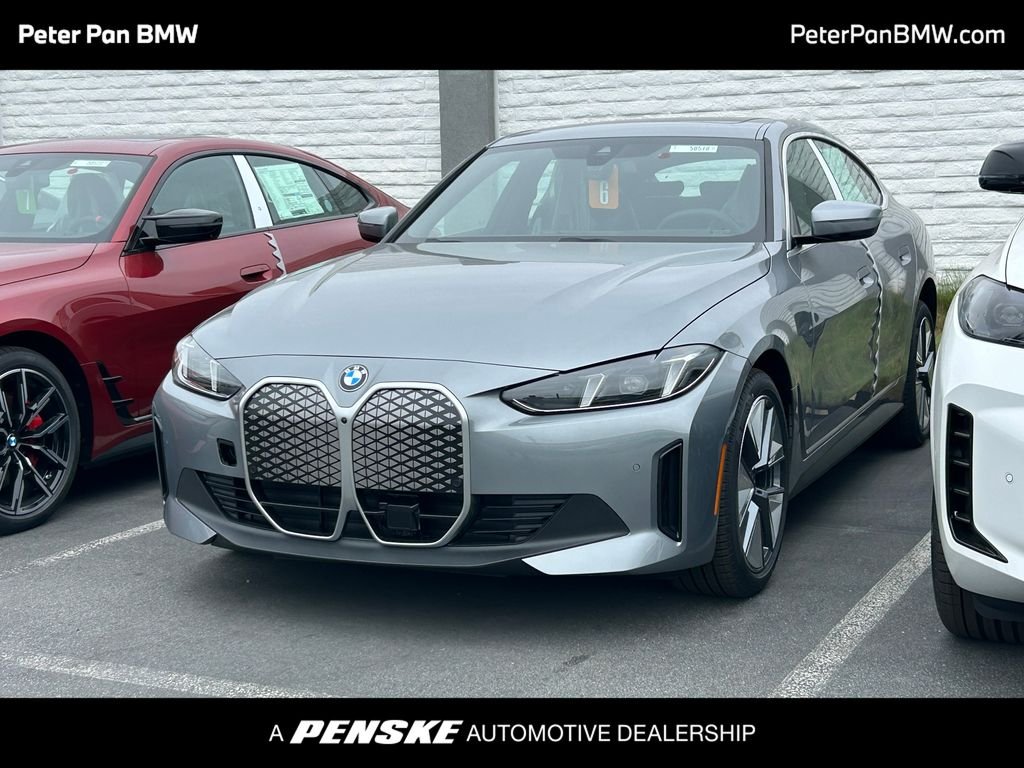 New 2026 Skyscraper Grey Metallic BMW eDrive40 image 1