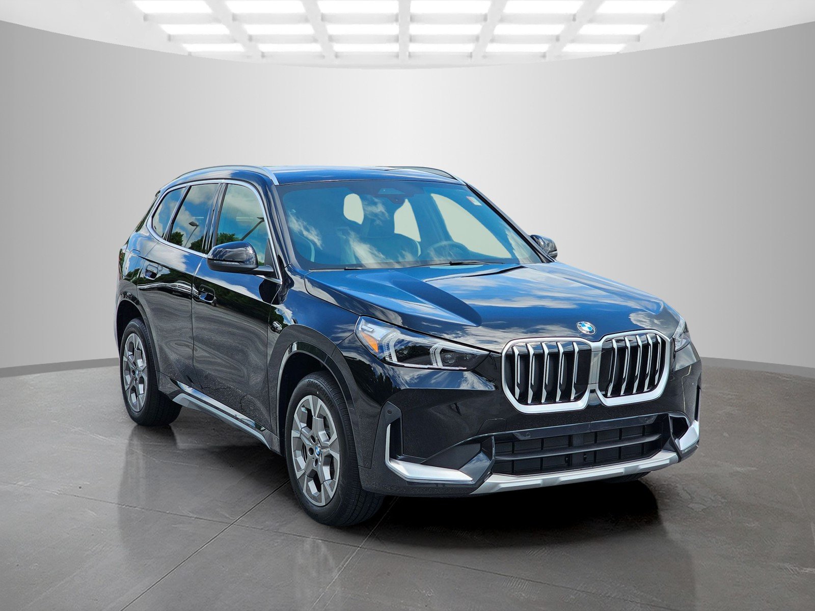2026 BMW X1 28i - Photo 8
