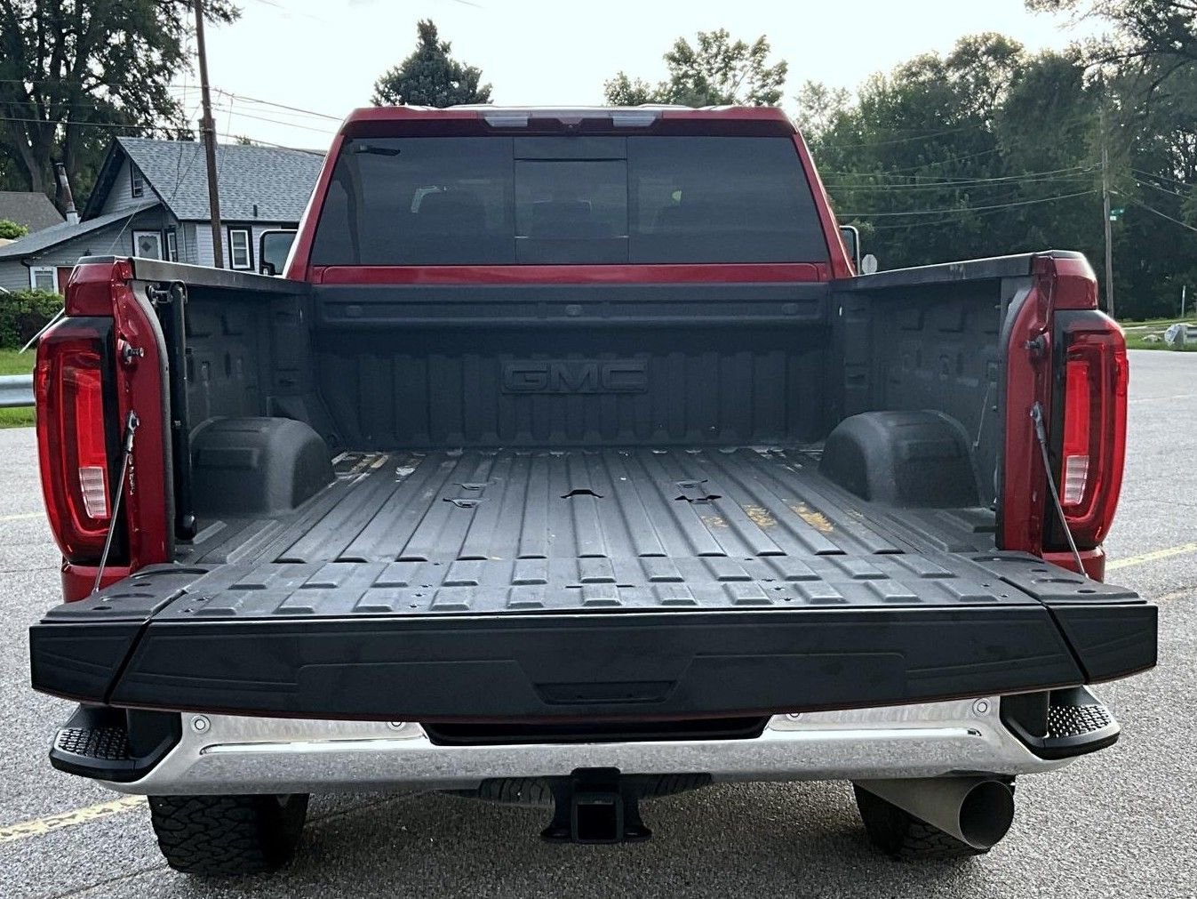 Used 2023 Red GMC SLT image 10