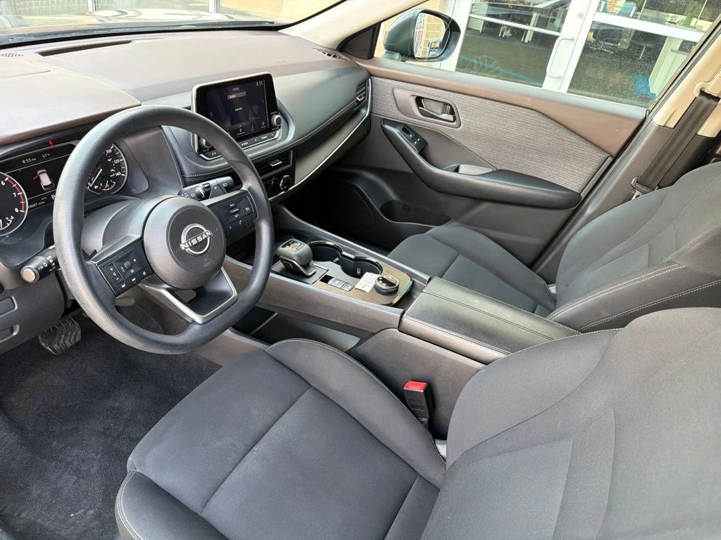 Used 2023 Black Nissan S image 9