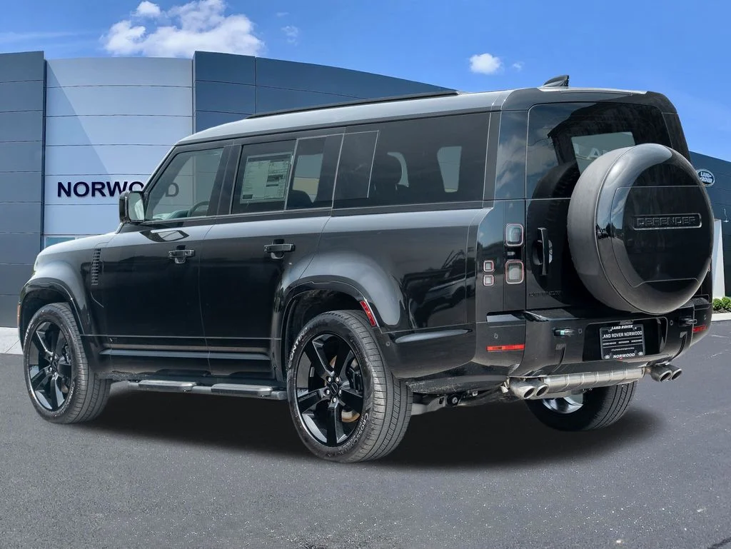 New 2026 Santorini Black Land Rover V8 image 6