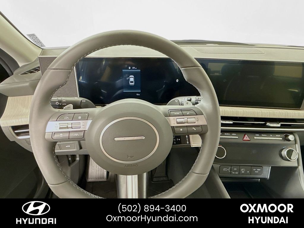 Used 2025 Abyss Black Hyundai SEL image 11