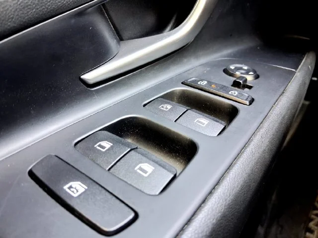 Used 2025  Hyundai SEL Convenience image 9