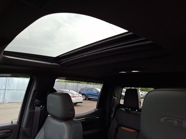Used 2022 Black GMC AT4 image 14