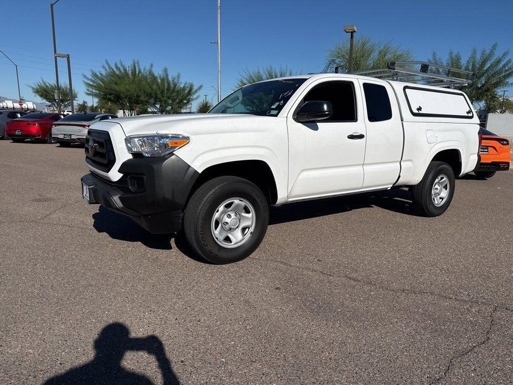 2022 Toyota Tacoma SR photo 4