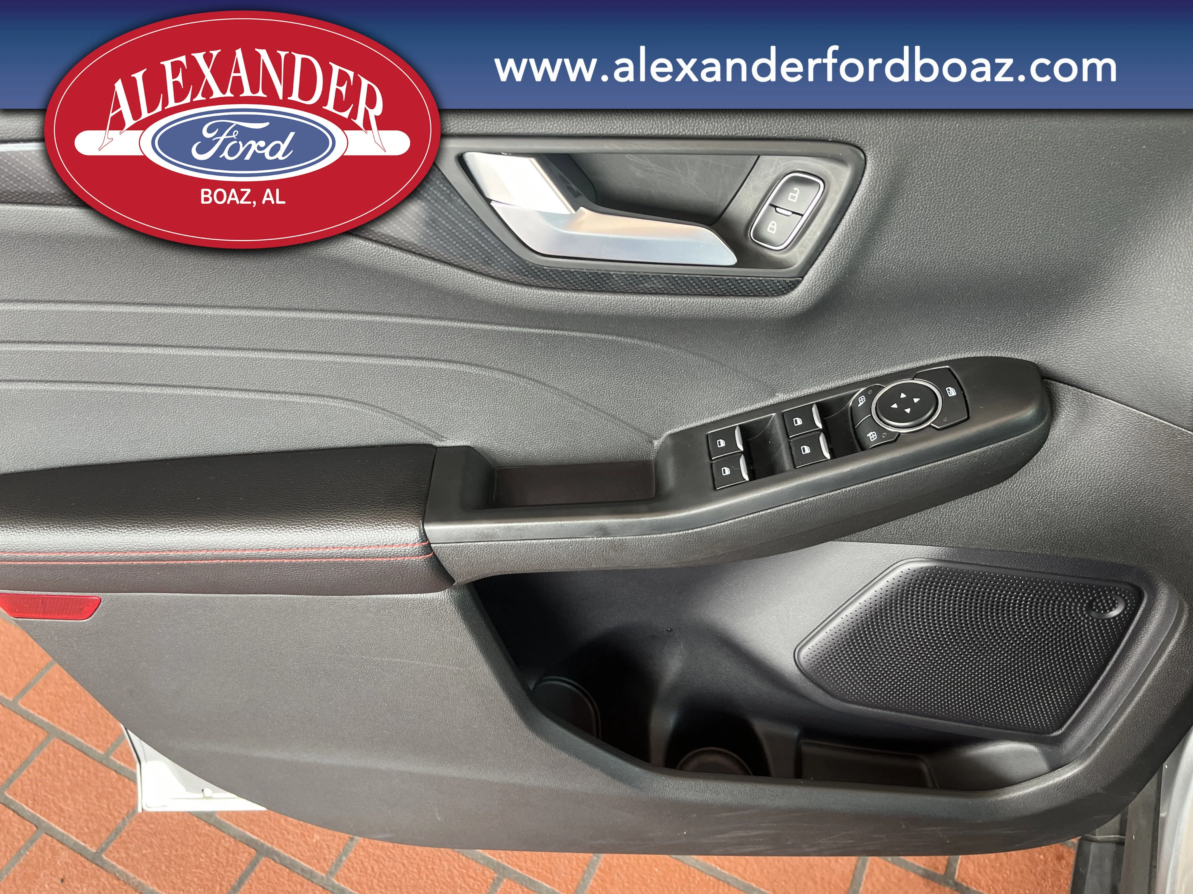 2024 Ford Escape ST-Line - Photo 10