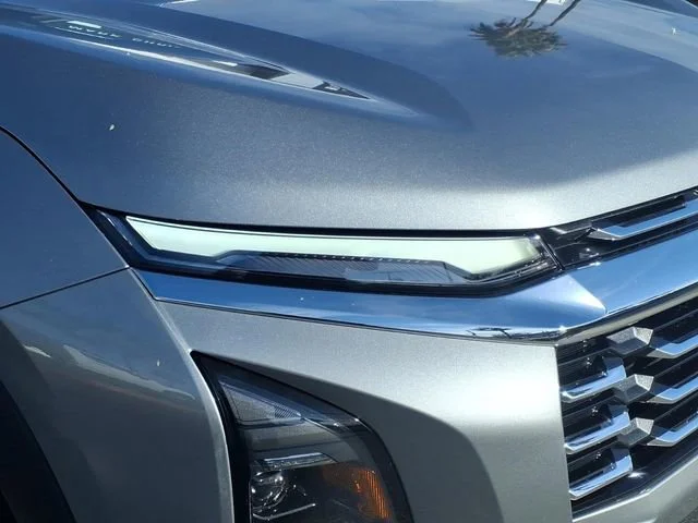 Used 2025 Sterling Gray Metallic Chevrolet LT image 2