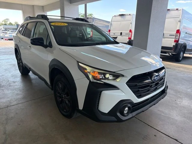 Used 2025 White Subaru Onyx Edition XT image 10