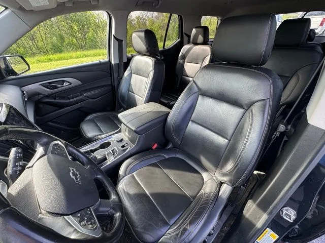 Used 2021 Gray Chevrolet RS image 9