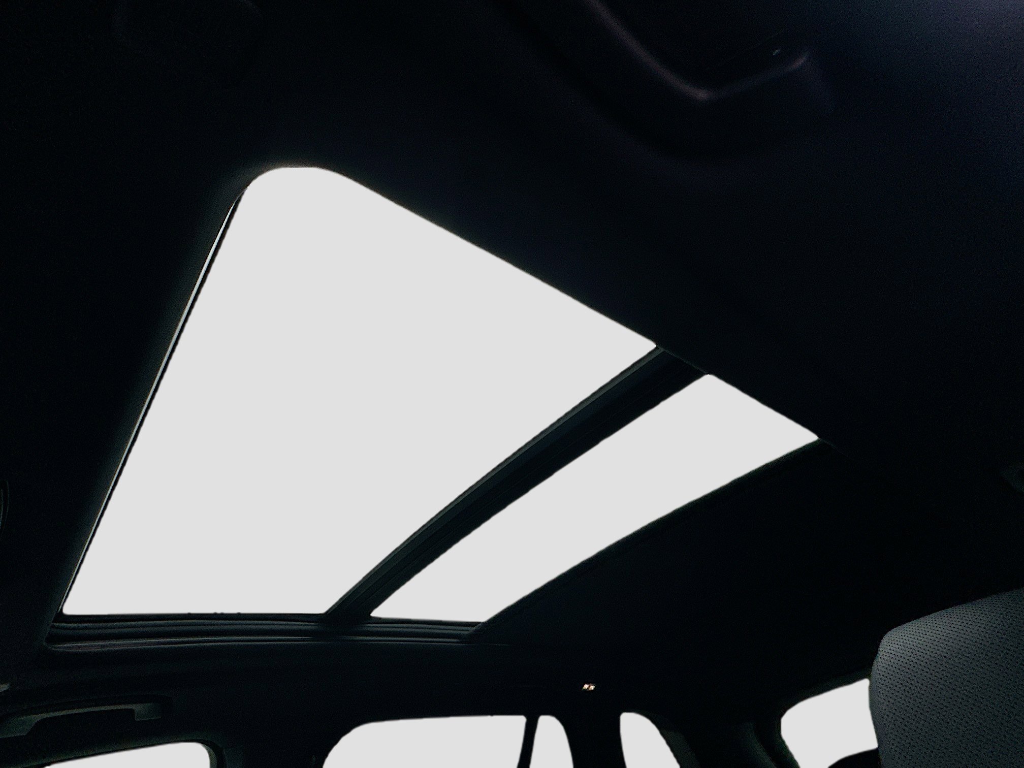 New 2026 Skyscraper Grey Metallic BMW xDrive50e image 15