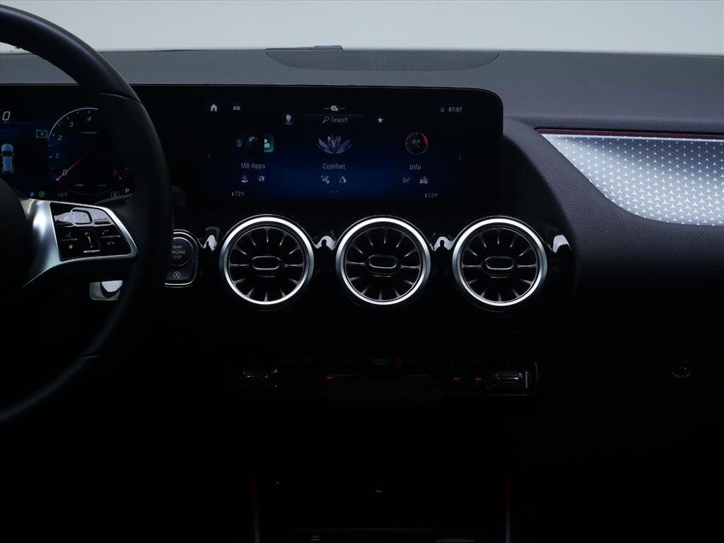 Used 2025 Night Black Mercedes-Benz GLA 250 image 31