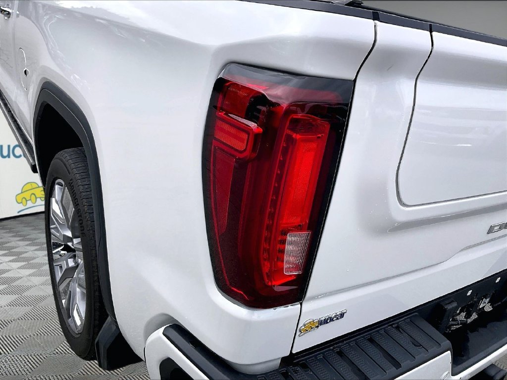 Used 2024 White Frost GMC Denali image 32